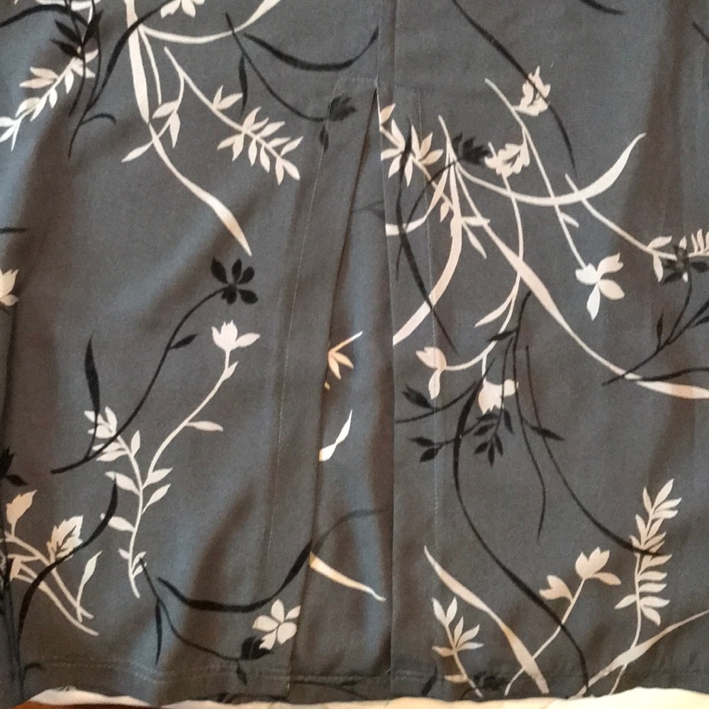 Gray Flower Pattern Long Skirt - image 4